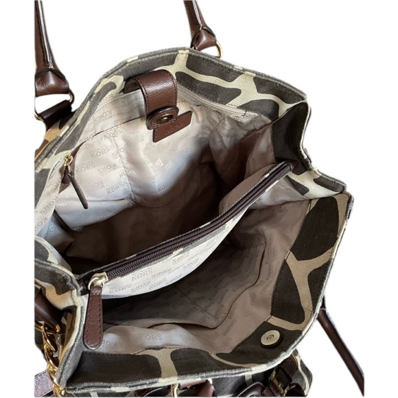 Michael Kors Giraffe Print Hamilton Bag Printed Canvas Leather Trim - Picture 9 of 15